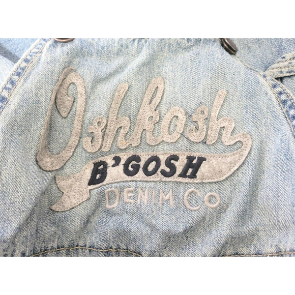 OshKosh B’Gosh Demim Bib Overalls Kids Size 4T Light Wash Embroidered Logo Patch - Picture 4 of 9
